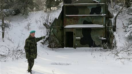 Velitelství raketové jednotky.