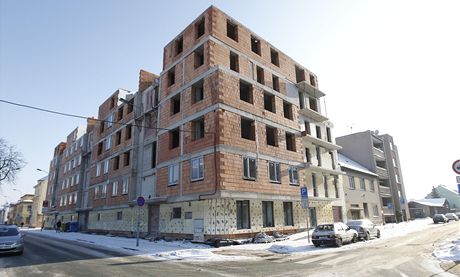 Stavbu bytového komplexu v Milheimov ulici provázely problémy od zaátku. 