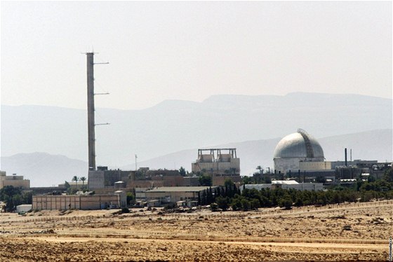 Izraelské jaderné centrum Dimona na snímku z roku 2002