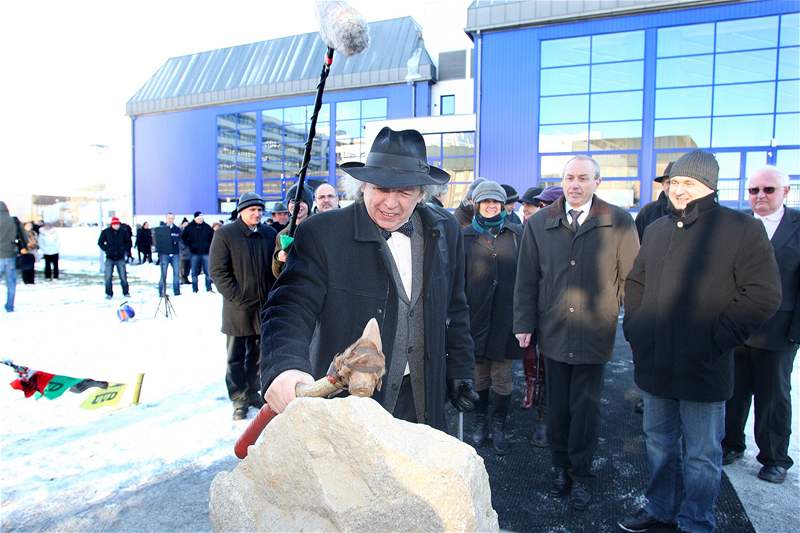 Poklep základního kamene nové budovy Ústavu umní a designu ZU v Plzni