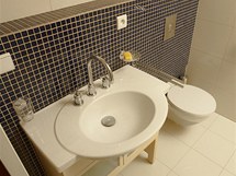 Koupelny v dom jsou vybaveny nadstandardn sanitrn keramikou (Keramag, JOOP!, Vitelle)