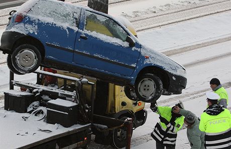 Praha nesouhlasí s tím, e by mla odtaená vozidla vracet zpátky na místo. Ilustraní foto