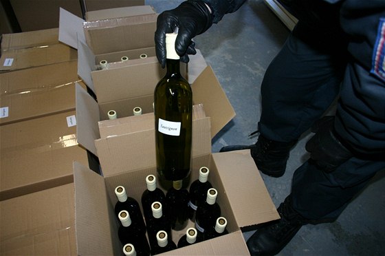 Celníkm na jihu Moravy se podailo odhalit nelegální výrobnu alkoholu.
