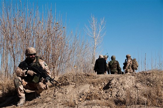 etí instruktoi v afghánském Vardaku - První spolená patrola ve Vardaku.