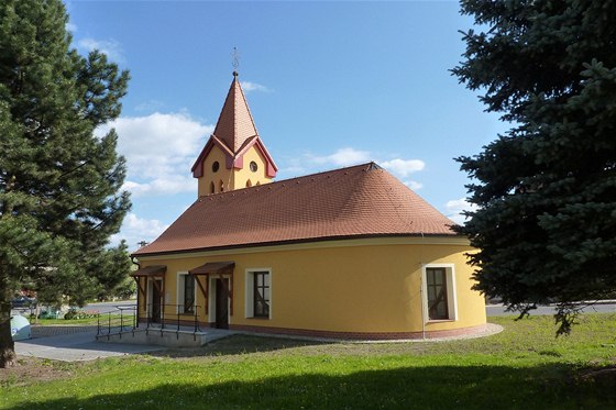 Jedna z nových církevních staveb v Olomouckém kraji, kaple v Hradanech na Perovsku.