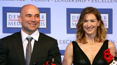 TENISOVÉ LEGENDY. Andre Agassi a Steffi Grafová. TENISOVÉ LEGENDY. Andre Agassi a Steffi Grafová.