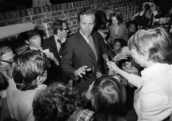 Bývalý labouristický politik John Stonehouse (28. srpna 1975)
