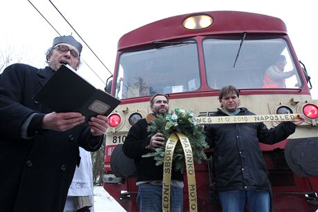 S posledním vlakem na trati Jemnice - Moravské Budjovice se v zim pily rozlouit stovky lidí.