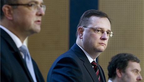 Premiér Petr Neas po jednání Vlády (5. ledna 2011).