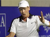 Tenista Tom Berdych v semifinle turnaje v indickm enna.