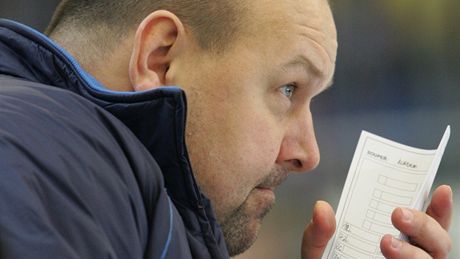 V domácím utkání Komety s Kladnem vedl tým Brňanů poprvé Ladislav Lubina. (7. leden 2011) V domácím utkání Komety s Kladnem vedl tým Brňanů poprvé Ladislav Lubina. (7. leden 2011)