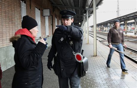 Hlavn ndra v Olomouci muselo bt kvli hrozb bombou evakuovno, policist dnou vbuninu nenali.