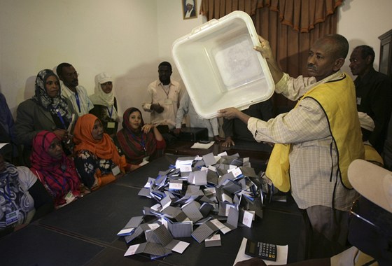 Sítání hlas v súdánském referendu o rozdlení zem na jiní a severní ást