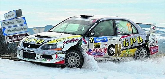 Jaroslav Orsák míil ve snhové Lednové rallye v Rakousku za vítzstvím. Jet ti zkouky ped cílem vedl, jene vinou poruchy ztratil motor jeho mitsubishi výkon, take klesl na konené tetí místo.