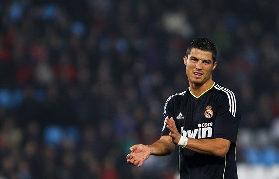 NIC MOC. Ani Cristiano Ronaldo, hlavní hvzda Realu Madrid, nedokázal vyzrát na obranu Almerie.
