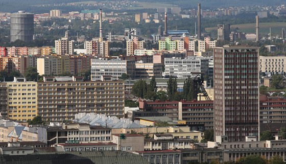 Sehnat k pronájmu malý byt v centru Ostravy je ím dál t잚í. (Ilustraní snímek)