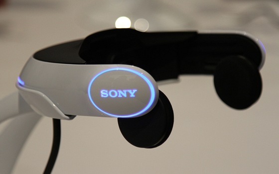 CES 2011 - Sony 3D kino na hlavu