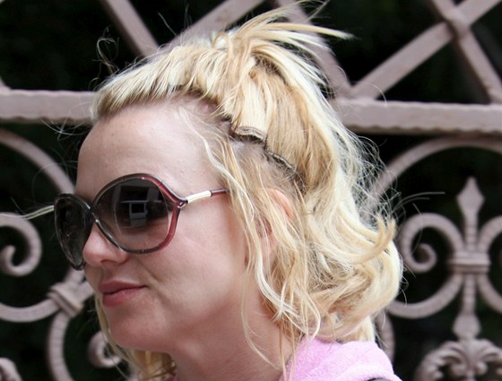 Britney Spears odhalila umlé prameny.
