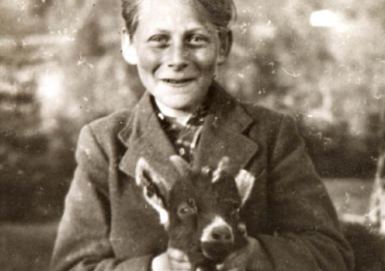 Edgar Brichta na obálce knihy Deváté dít.
