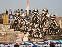 Trofej se v cli Dakaru pedv cel ada.