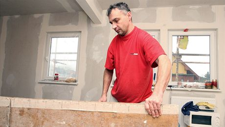 Povodňový dvojdomek v Bílém Kostele se blíží dokončení. Povodňový dvojdomek v Bílém Kostele se blíží dokončení.
