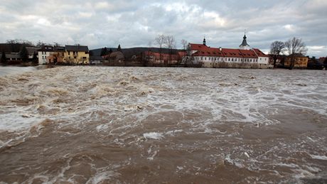 Rozvodnná Berounka v Dobichovicích (14.1.2011)