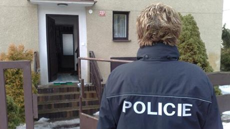 Muž a žena chtěli vniknout do rodinného domu. Tvrdili, že jsou od policie. (10. 1. 2011) Muž a žena chtěli vniknout do rodinného domu. Tvrdili, že jsou od policie. (10. 1. 2011)