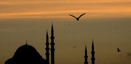 Kam kráí Turecko? Východ slunce nad Istanbulem