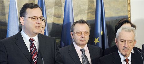 Pedseda vlády Petr Neas po jednání s vedením ministerstva zdravotnictví. (21. ledna 2011)