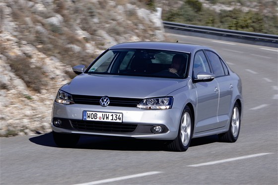 Volkswagen nemá motory, na nové vozy si zákazníci pokají