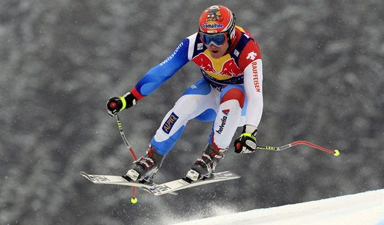 Didier Cuche na trati Hahnenkamm v Kitzbühelu, kde vyhrál u potvrté závod ve sjezdu.