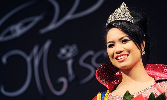 Miss Vietnam R 2011 Vu Thi Thuy Duong