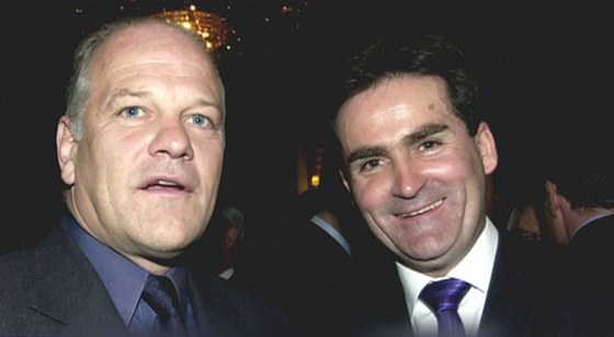 MAJÍ PRيVIH. Andy Gray a Richard Keys (vpravo), dvojice komentátor Sky Sports, si narákami na eny ve fotbale poádn zavaili.