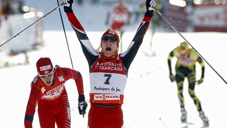 Sdruženář David Kreiner z Rakouska se raduje z překvapivého vítězství v závodě Světového poháru ve francouzském Chaux-Neuve. Sdruženář David Kreiner z Rakouska se raduje z překvapivého vítězství v závodě Světového poháru ve francouzském Chaux-Neuve.