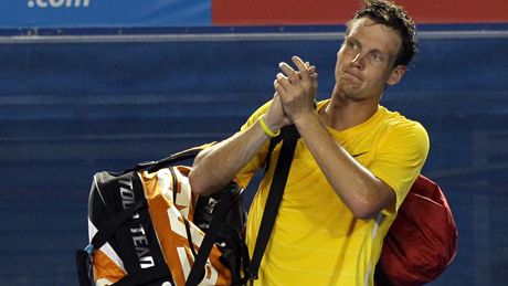 Tomá Berdych dkuje svým píznivcm za podporu po prohraném tvrtfinále Australian Open