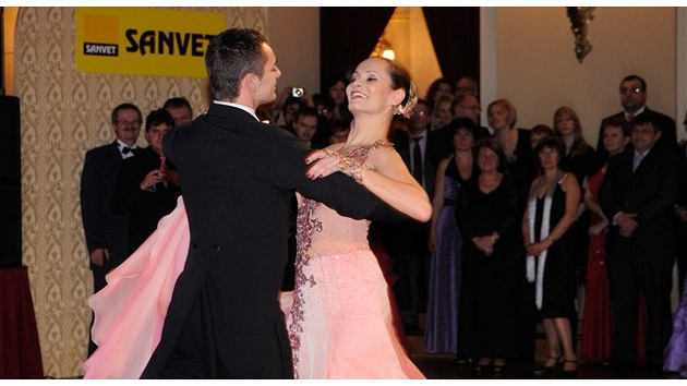 Monika Absolonová a její taneční partner ze StarDance Václav Masaryk Monika Absolonová a její taneční partner ze StarDance Václav Masaryk