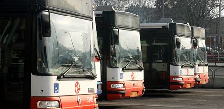Na praských linkách pibudou nízkopodlaní autobusy. Ilustraní snímek