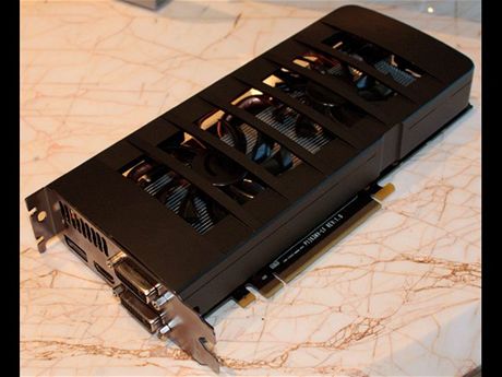 EVGA GeForce GTX 595
