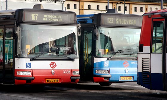 Lidé chtjí, aby linka 123 jezdila opt a na Kníecí. Ropid ale nesouhlasí.