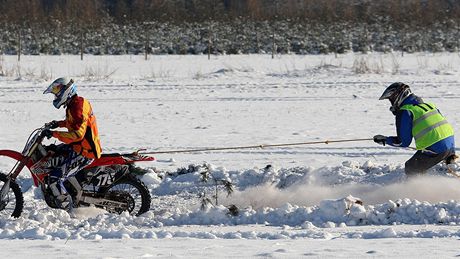 V Martinicích se uskutenil závod v motorskijöringu.