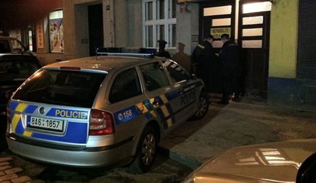 Policie na míst tragédie v Oldichov ulici v praských Nuslích