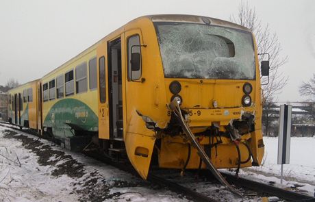 Nehoda osobního vlaku Regionova s manipulaním nákladním vlakem ve Vodanech na Strakonicku.