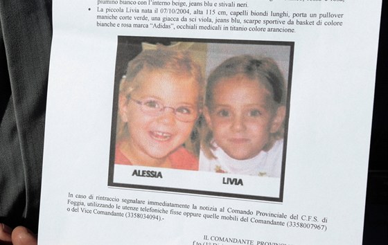 Dívky, které unesl jejich otec z domu matky ve výcarsku.
