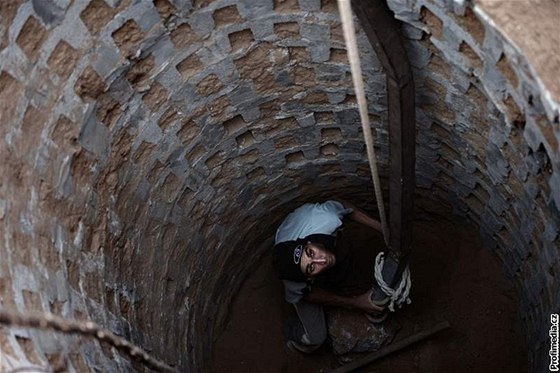 Palestinci se okamit pustili do obnovy tunel mezi pásmem Gazy a Egyptem.