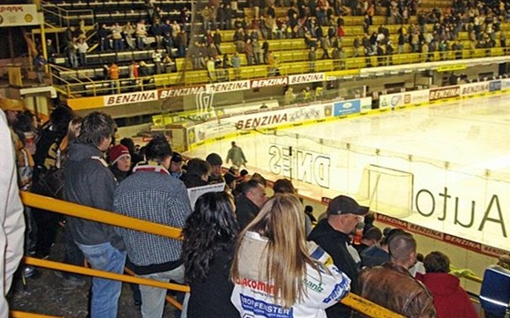 Zimní stadion Ivana Hlinky v Litvínov oima divák.