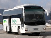 Jeden z autobusů společnosti BusLine. Jeden z autobusů společnosti BusLine.
