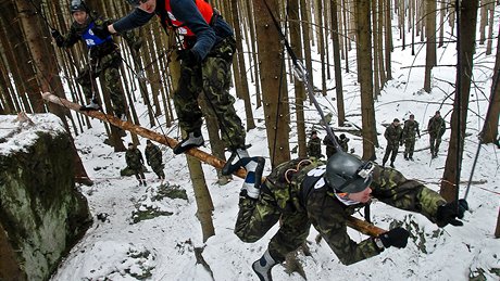 Extrémní armádní závod Winter Survival