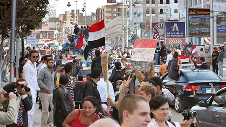 Rozvánný dav kráí ulicemi tém kadý den, íká autor snímku Tomá Prokop (2. února 2011)