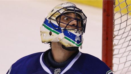 Roberto Luongo z Vancouveru Canucks.