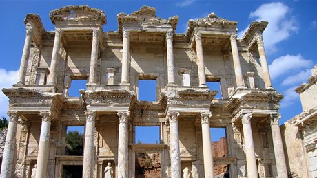 Turecko, prelí knihovny v Efesu